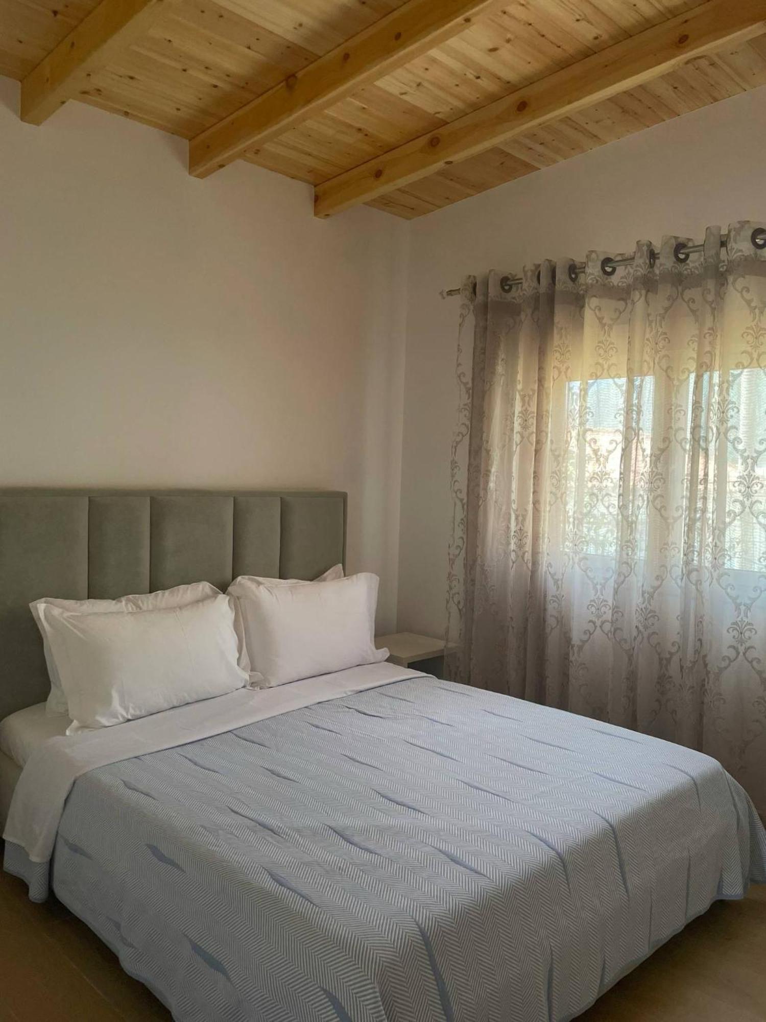 Milos Apartments Himare Room photo